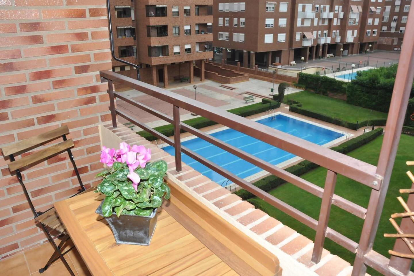 Apto La Estambrera I I Wifi Y Aire Acondicionado Logroño Buitenkant foto